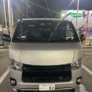 ハイエースバン TRH200V