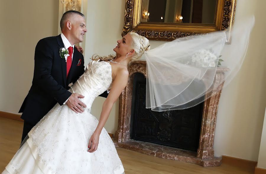 ช่างภาพงานแต่งงาน Aleksandr Butenko (alexbutik) ภาพเมื่อ 8 กันยายน 2014