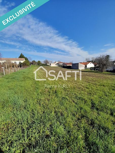 Vente terrain  2544 m² à Saint-Front-de-Pradoux (24400), 23 000 €