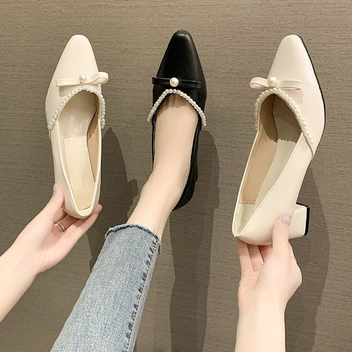 Title 3, Gentle Ladys Small Leather Shoes with Pearl Bo...