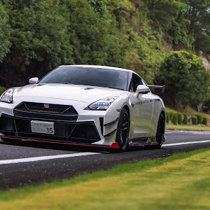 NISSAN GT-R