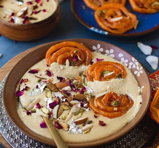 Garam Jalebi With Kesar Rabri From Mum's Kitchen