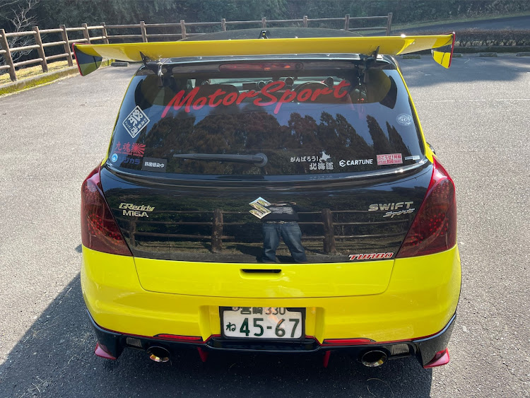 スイフトスポーツのみんなのエアロ見てみたい・鈴菌・スイフト・車が好きな人と繋がりたいに関するカスタム事例の投稿画像3枚目