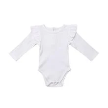 Baby romper uit één stuk voor comfort. Zachte babykleding, gemakkelijk aan en uit te trekken, ideaal voor pasgeborenen en peuters, perfect voor elke dag.