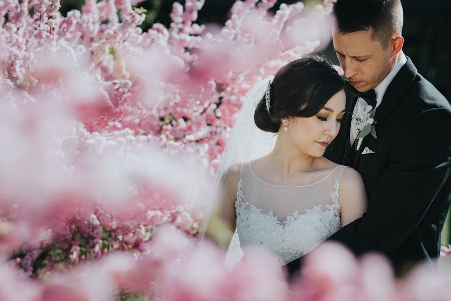 Fotógrafo de casamento Bruce Clarke (momentsindigital). Foto de 9 de maio 2019