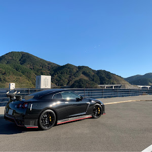 NISSAN GT-R R35