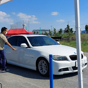 3シリーズ セダン 320i