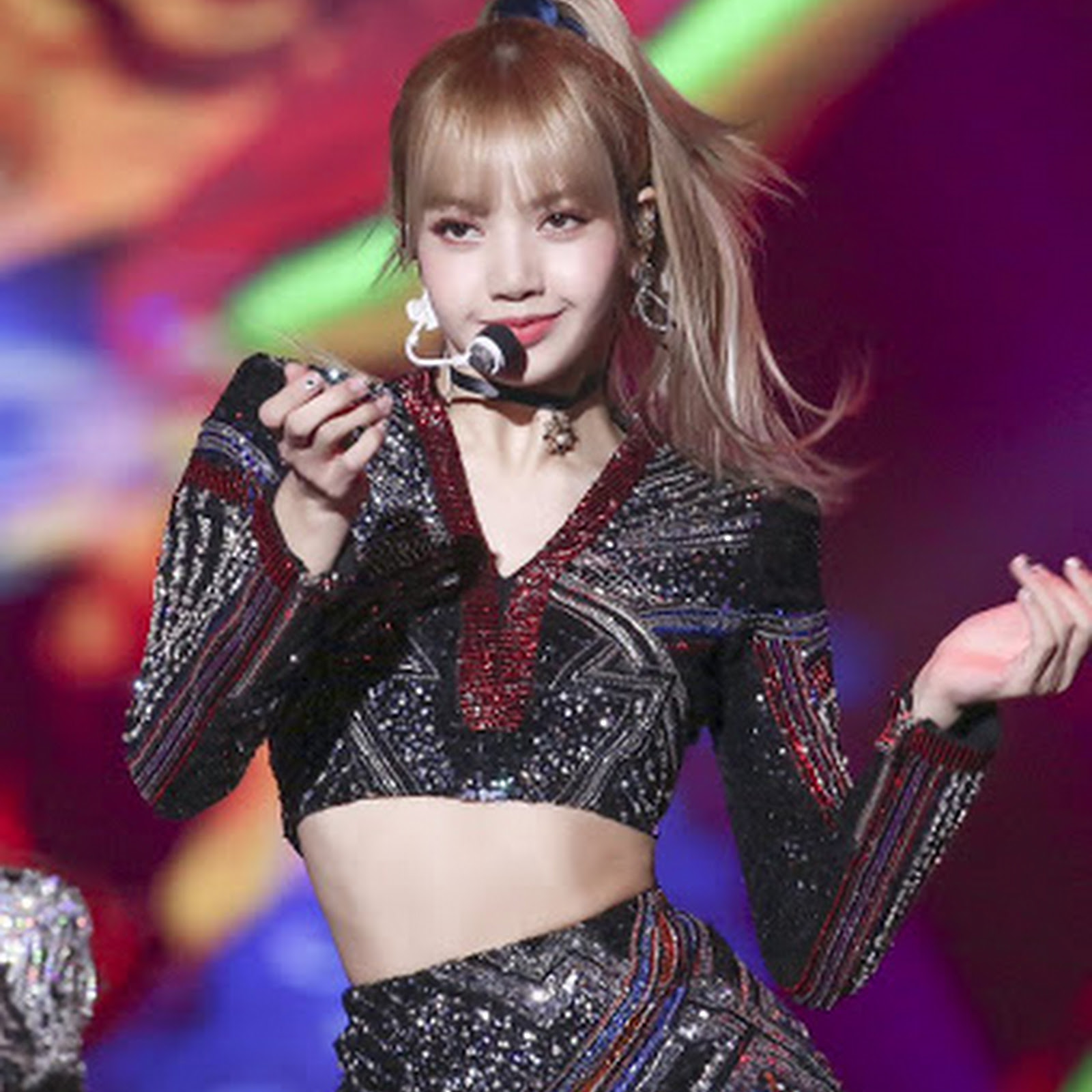 lisa blackpink - [title]