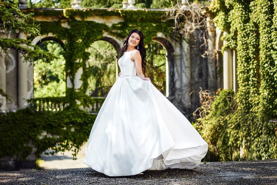 Wedding photographer Lyuda Makarova (makaroval). Photo of 30 May 2019