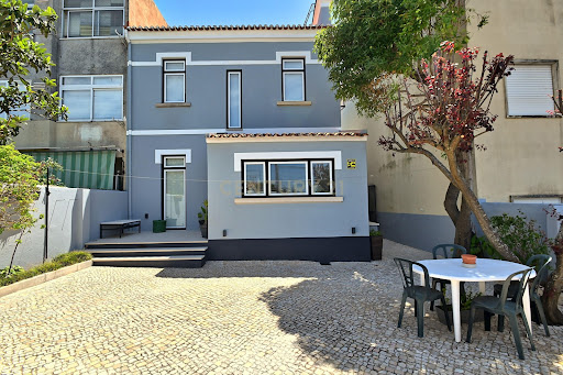 Maison avec terrasse 1