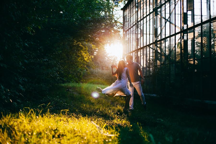 Vestuvių fotografas Anastasiya Smirnova (parabellum). Nuotrauka 2015 gruodžio 27