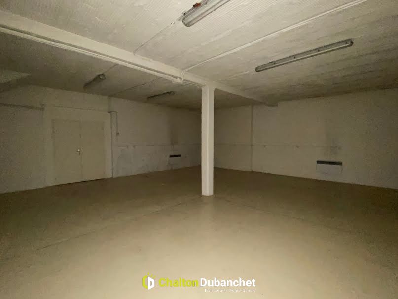 Vente locaux professionnels  251 m² à Roanne (42300), 230 000 €