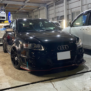 RS4 セダン