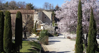 maison à La Roque-sur-Pernes (84)