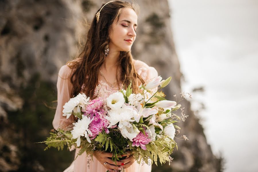 Wedding photographer Sveta Sukhoverkhova (svetasu). Photo of 13 April 2019