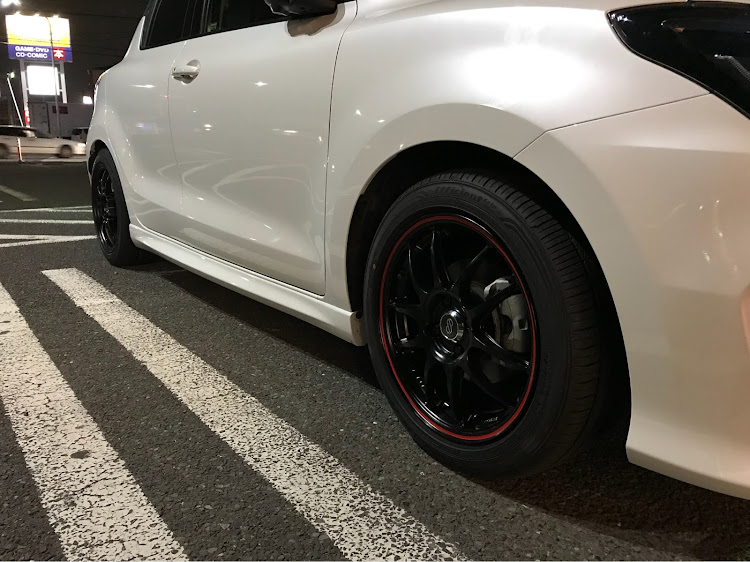 スイフトの車高調整・ホイール交換に関するカスタム事例の投稿画像1枚目