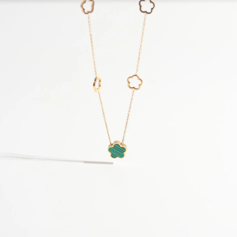 Pulsera de flores pequeñas para mujer Elegante accesorio de moda con delicadas flores, ideal para realzar tu estilo diario y ocasiones especiales.