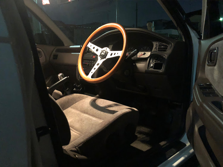 ブルーバードの日産・ブルーバード・momoに関するカスタム事例の投稿画像2枚目