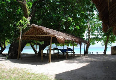 Propriété en bord de mer avec jardin 1