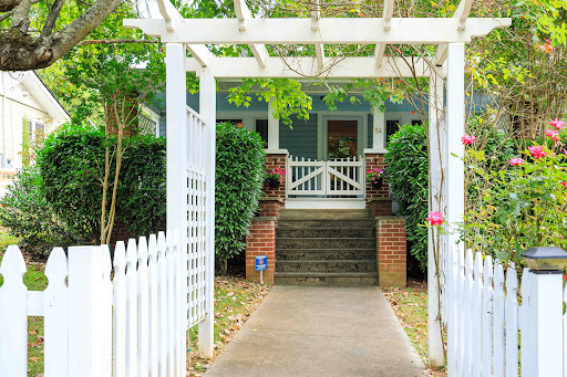 House with garden and terrace 1