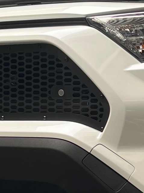 RAV4のコロナが早く終息しますように🙏・RAV4・戦争反対・コーナーセンサー・ゴムだけは買えないらしいに関するカスタム事例の投稿画像1枚目