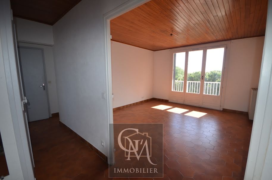 Vente appartement 3 pièces 55.3 m² à Sanary-sur-Mer (83110), 255 000 €