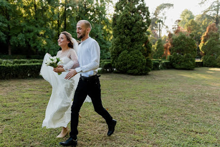 Wedding photographer Kseniya Gnyrina (gnyrinaphoto). Photo of 24 September 2020