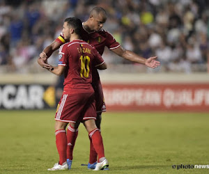 PHOTO: Eden Hazard surprend Kompany en plein sommeil