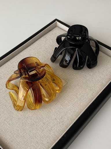 Title 3, Japanese and Korean high-capacity hair clip for...