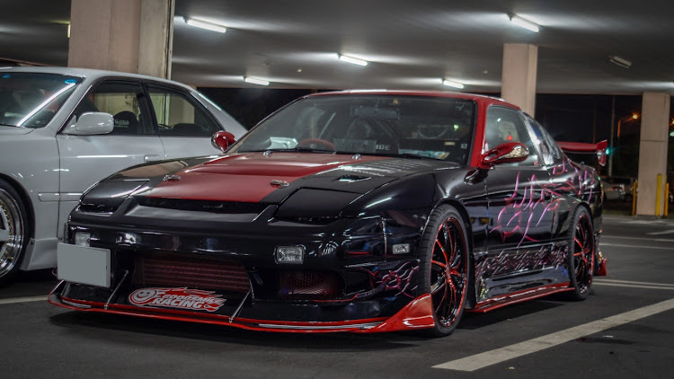 180SXのYA☆KA☆RA Family・一眼レフ凄い・アンダーネオン・ガルウィング・感謝感激に関するカスタム事例の投稿画像2枚目