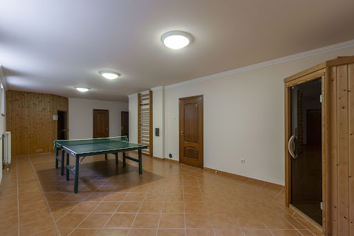 House with pool and garden 5