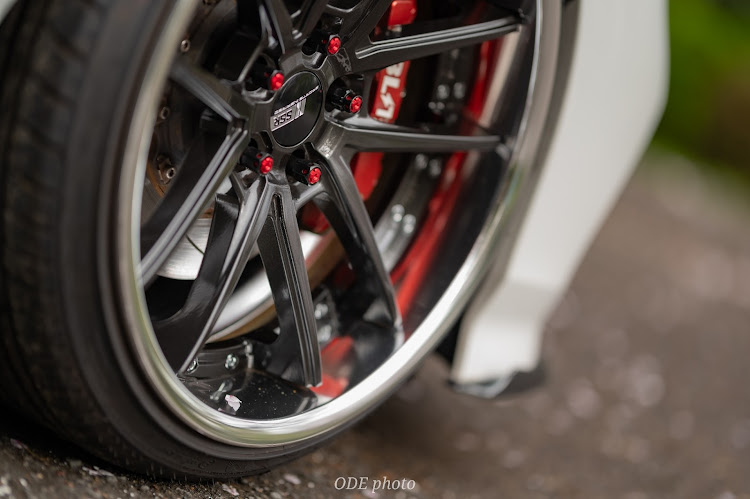 ジェイドのSSR wheels・サクラと愛車・discover_ct・黄砂まみれ・洗車に関するカスタム事例の投稿画像5枚目