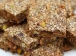 RAW CHOCOLATE CASHEW ALMOND ENERGY BARS (Vegan-Friendly) was pinched from <a href="http://www.organicauthority.com/snacks/5-naturally-sweet-a-wholesome-energy-bar-recipes.html" target="_blank">www.organicauthority.com.</a>