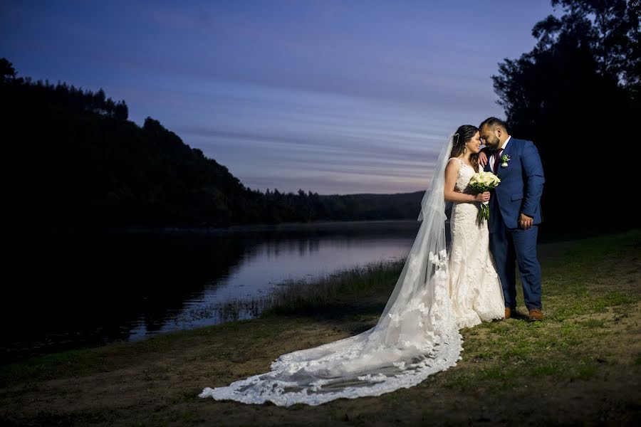 Fotografo di matrimoni Almendra Fernández (ayffotografias). Foto del 1 ottobre 2023