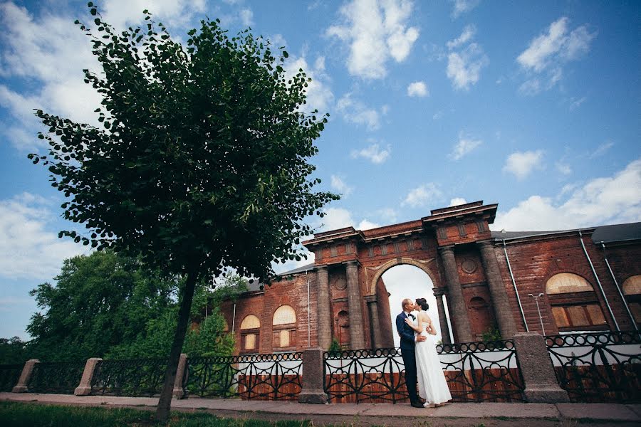 Wedding photographer Yuriy Meleshko (whitelight). Photo of 31 August 2014