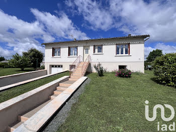 maison à Champdeniers-Saint-Denis (79)