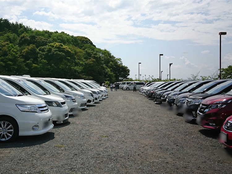 セレナのオフ会・エアサス・IMPULに関するカスタム事例の投稿画像1枚目