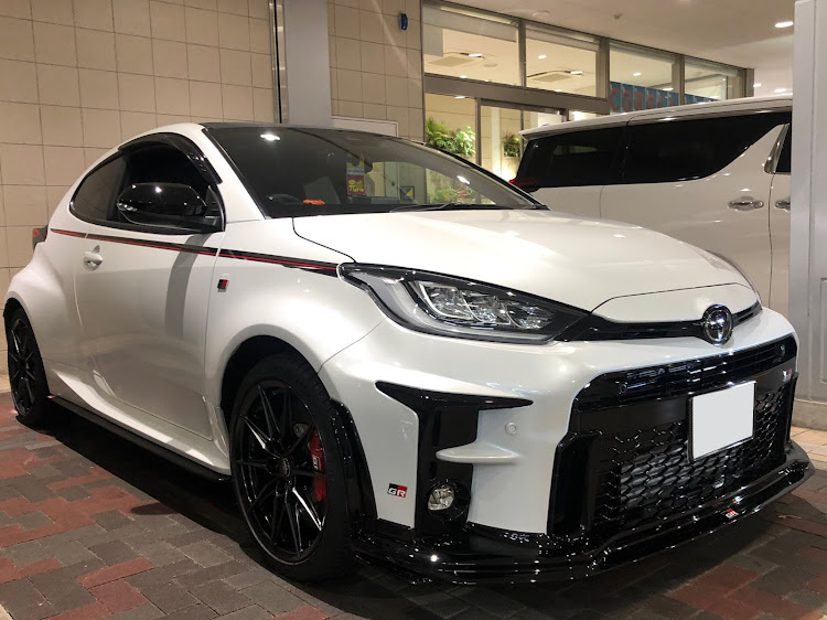 GRヤリスの一ヵ月点検・ナビキット取り付けに関するカスタム事例の投稿画像1枚目