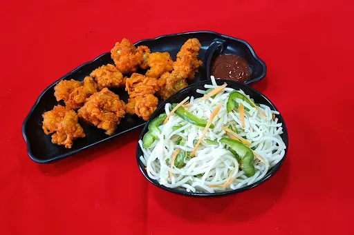 Veg Noodles With Gobi Manchurian