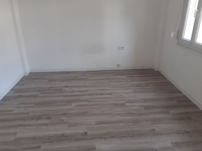 Location  appartement 2 pièces 34 m² à Chauny (02300), 330 €