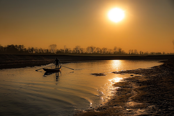 Barche sul Po al tramonto di davide_giovanni_volpi