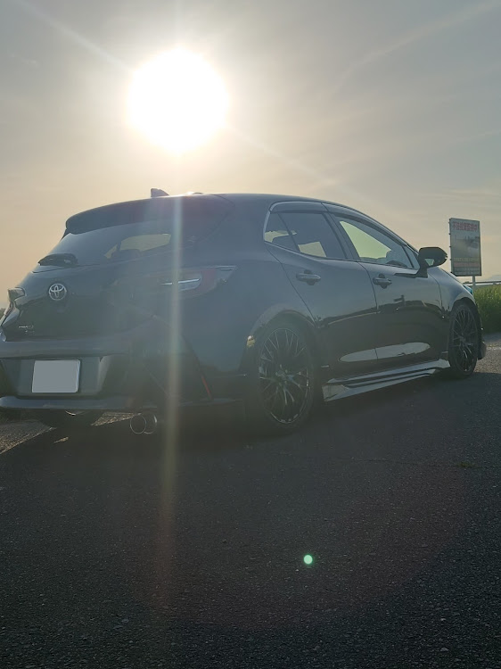 カローラスポーツのいつもイイネ&コメントありがとうございます🙇‍♂️・灼熱地獄・近場をぶらぶら・夕暮れと愛車に関するカスタム事例の投稿画像8枚目
