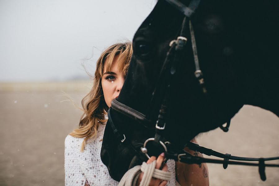 Photographer sa kasal Slava Novikov (slavno). Larawan ni 28 Disyembre 2018