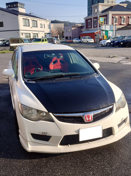 シビックタイプRの5月もよろしくお願いします・ゴールデンウィーク・GW・車が好きな人と繋がりたい・コラボお誘いお待ちしておりますに関するカスタム事例の投稿画像1枚目
