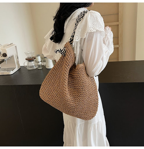 Title 16, Summer Large Capacity Straw Shoulder Bag for Wo...