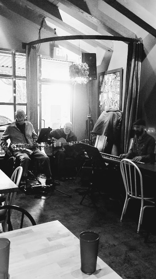 Live Music at Tapalaya PDX on Tuesday: Reggie Houston Trio