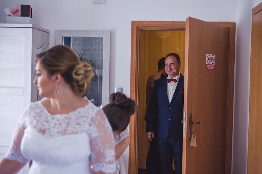 Fotógrafo de bodas Artur Juszczyński (fotozdroje). Foto del 10 de septiembre 2018