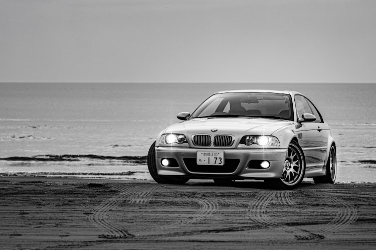 M3 クーペのE46M3・眼力選手権・愛車写真・一眼レフ男子・モノクロに関するカスタム事例の投稿画像5枚目