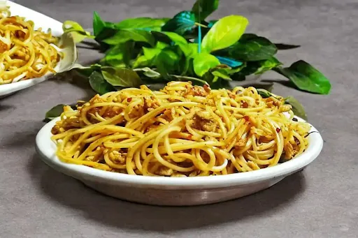 Burnt Garlic Egg Noodles [Serves 1]