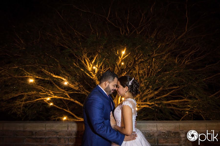 Fotógrafo de casamento Optik Photo (optikstudio). Foto de 22 de janeiro 2020